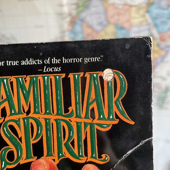 📖 Vintage Familiar Spirit by Lisa Tuttle – 1983 TOR Horror Paperback - Picture 7 of 8